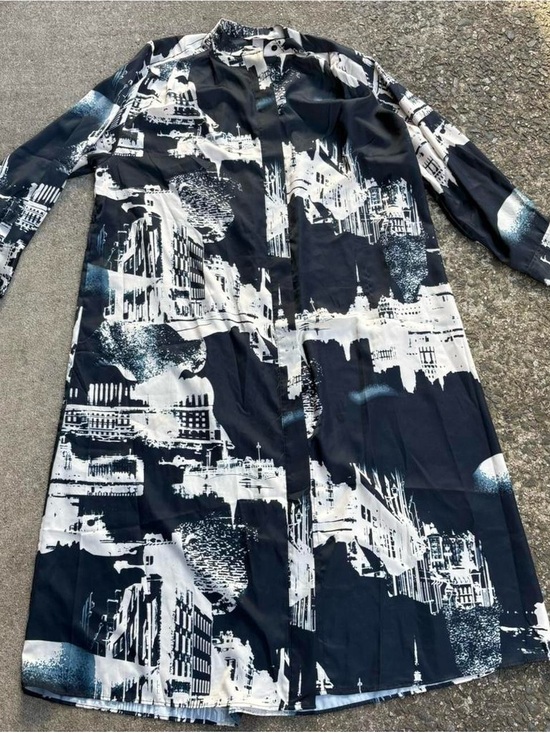 H&M Dresses & Skirts - H&M Black and White Abstract Print Long Shirt Dress